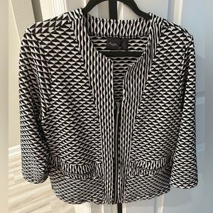 CHICO’S Travelers Black & White Jacket, 21” pit 2 pit, 23” length and 3/4 sleeve